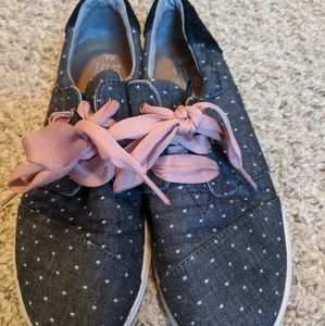 Toms shoes